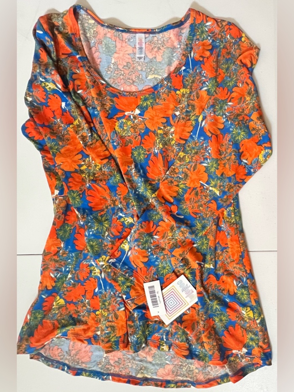 Lularoe Lynnae Tee - Size XL